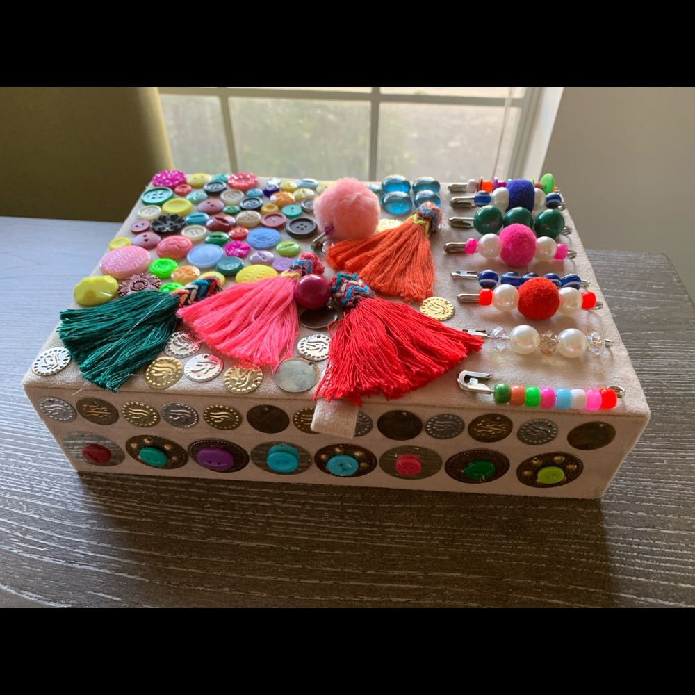 Box for accessories